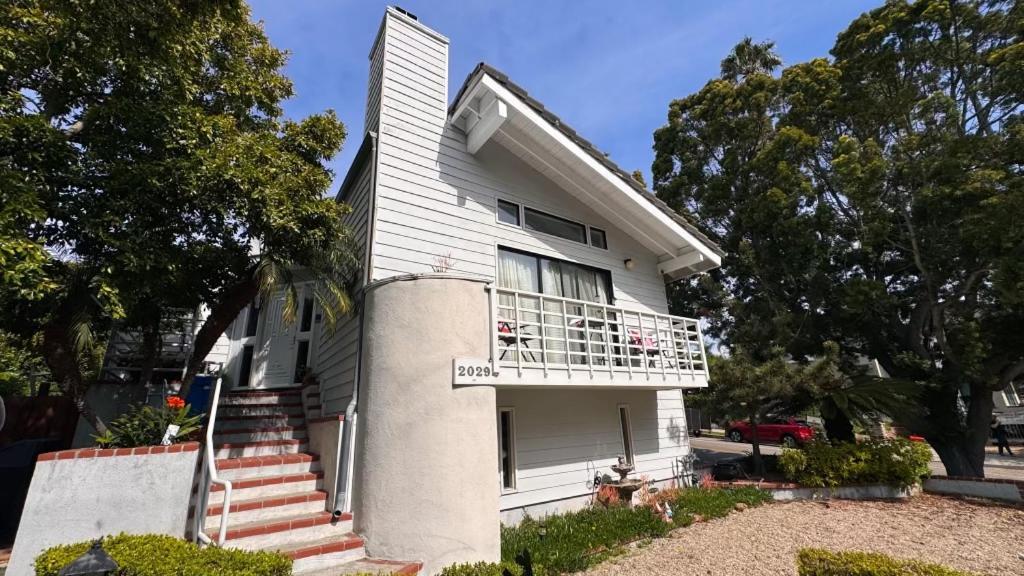 Large Luxury Studio With View In Santa Monica Bagian luar foto